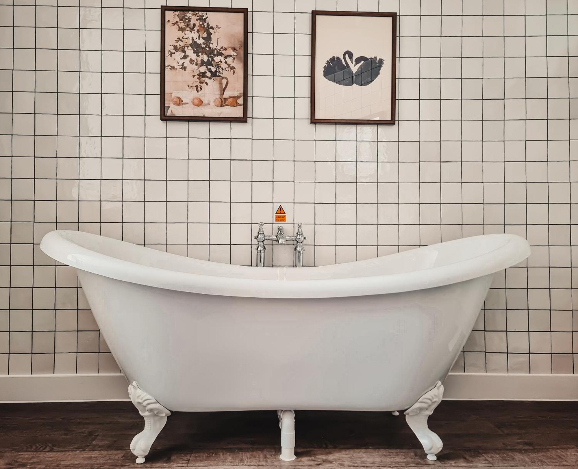 The Swan Hotel Staines-upon-Thames Екстер'єр фото