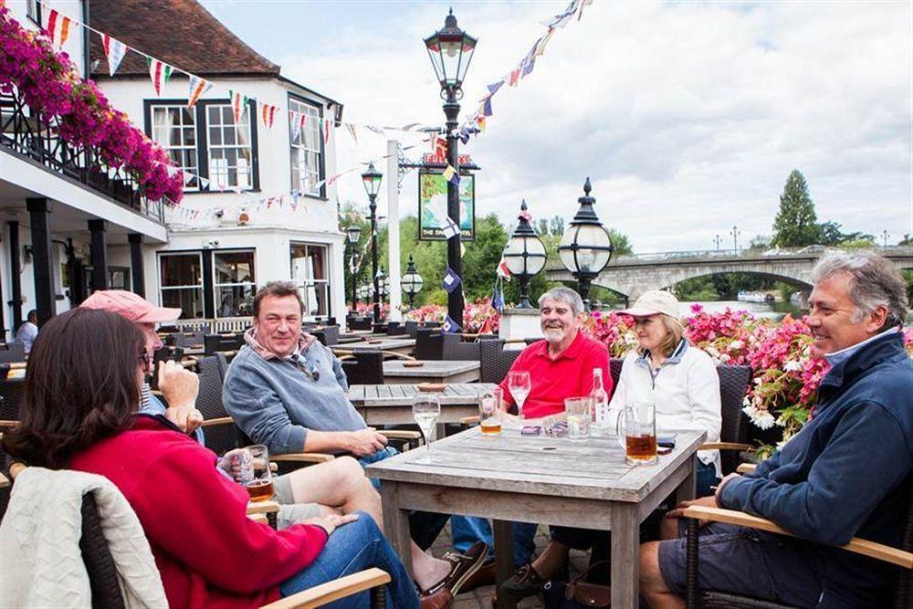 The Swan Hotel Staines-upon-Thames Екстер'єр фото