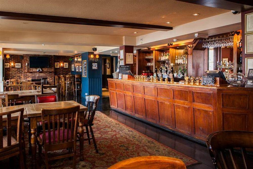 The Swan Hotel Staines-upon-Thames Екстер'єр фото