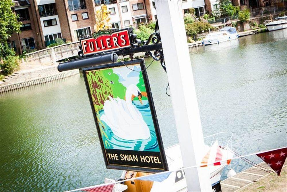 The Swan Hotel Staines-upon-Thames Екстер'єр фото