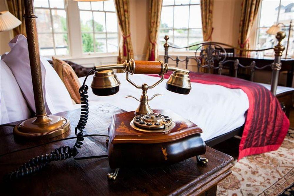 The Swan Hotel Staines-upon-Thames Екстер'єр фото
